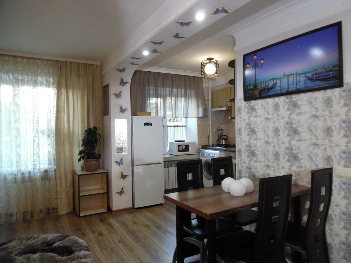 Студия В Центре Скала Khmel'nyts'kyy Exterior foto